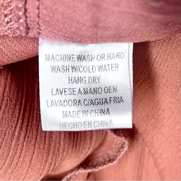 Cozy Casual Ruffle Flowing Tank Top with Tie Shoulder Straps; Size Medium - Picture 7 of 7